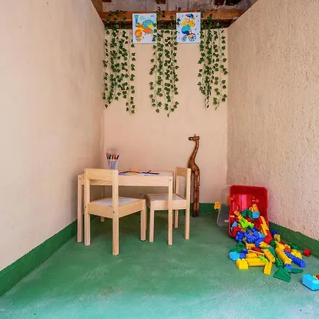 Apartment 2 Bedroom Lovely In Pula